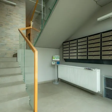 Park Penthouse Apartment *